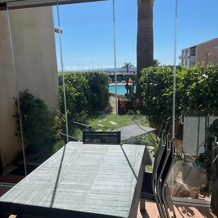 T2 Vue Avec Et Piscine Front De *