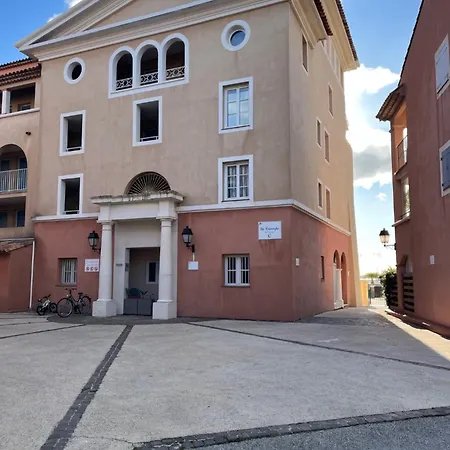 T2 Vue Avec Et Piscine Front De Apartman
